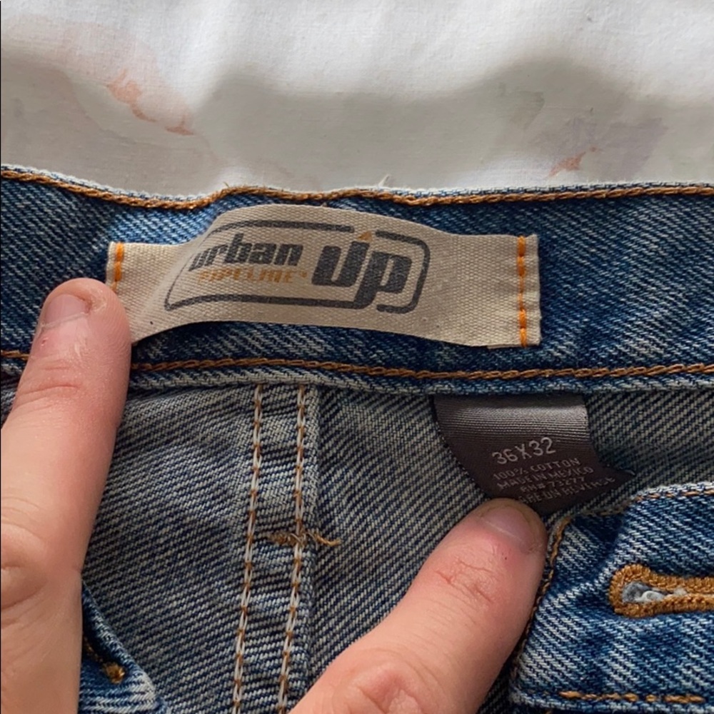 Jeans - Picture 2 of 4